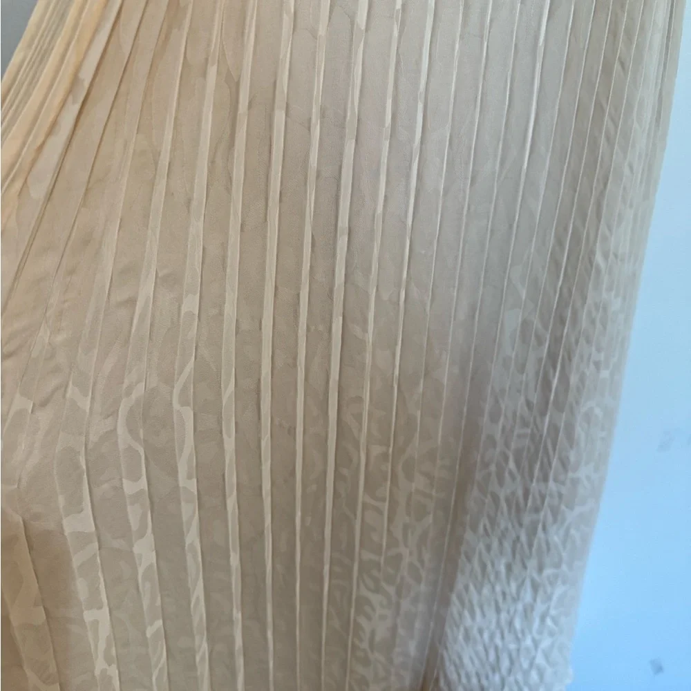 Banana Republic Accordian Pleat Spaghetti Strap Maxi Dress Ivory Size Small - Picture 6 of 8